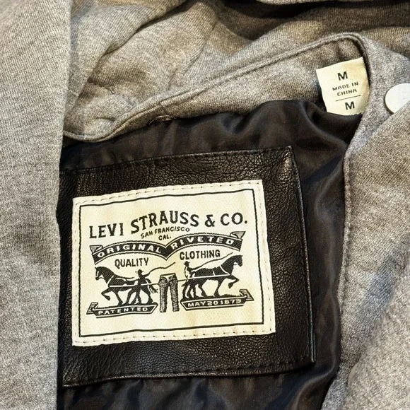 Levi Strauss & Co. Black Faux Leather Moto Jacket Gray Hoodie Womens Medium NEW - Picture 3 of 16
